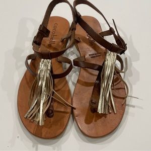 Cocobella Gallipoli Metallic Gold Tassel Leather Strappy Flat Buckle Sandals 8.5